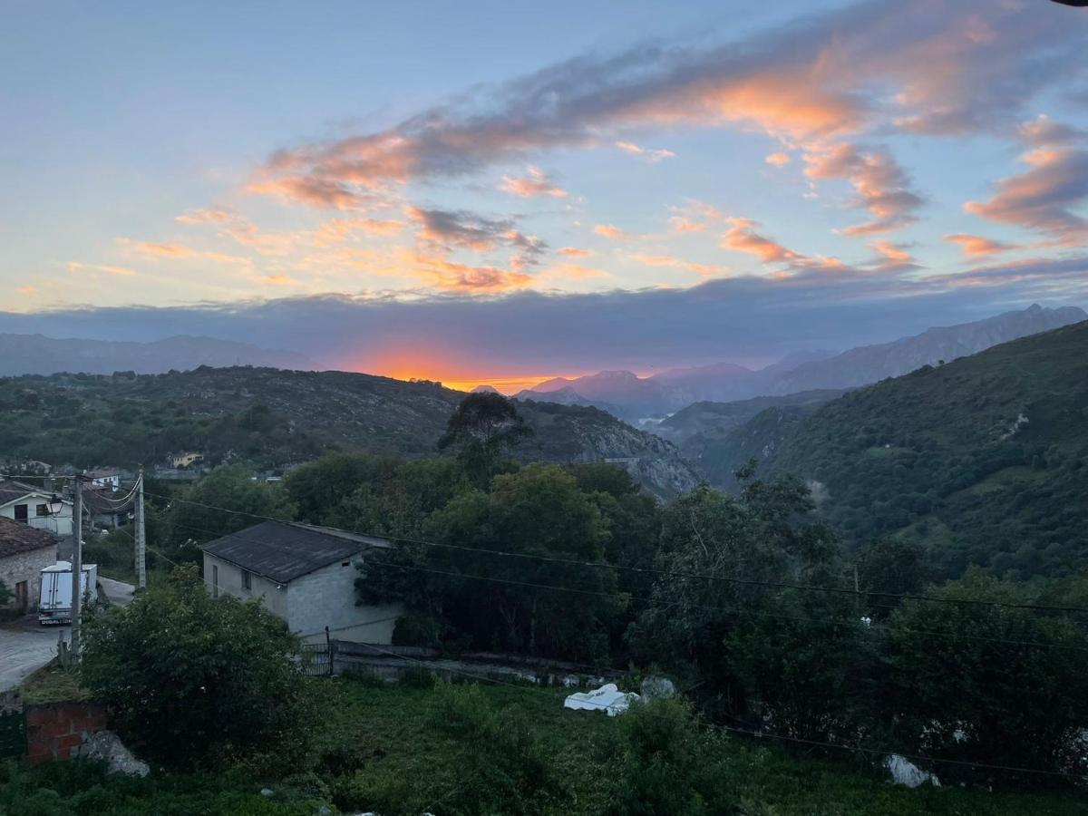 Casa Vacacional La Belluga Daire Canales  Dış mekan fotoğraf